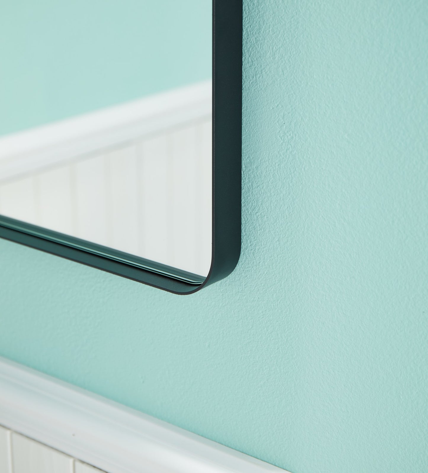 Waterpar® 24-in W x 36-in H Matte Black Alumi Bathroom Mirror with Vanity Light